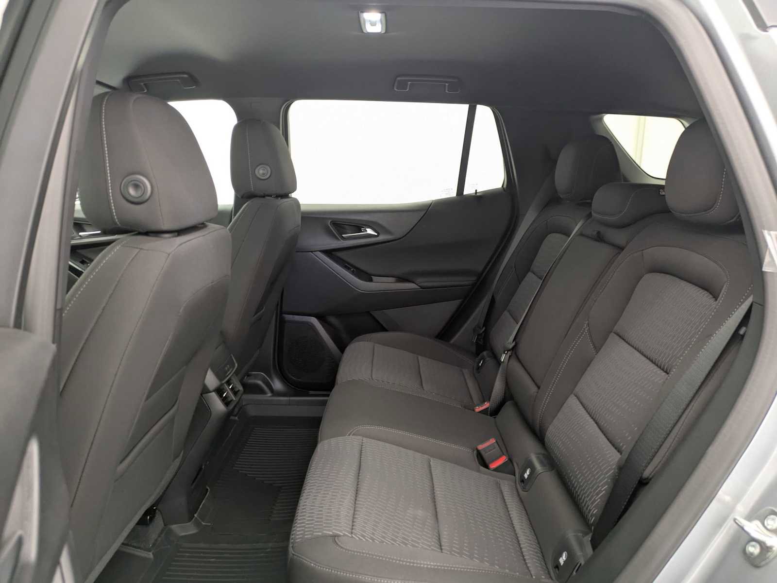 New 2026 Chevrolet Equinox LT w/ Safety and Technology Package AWD/4WD image 19