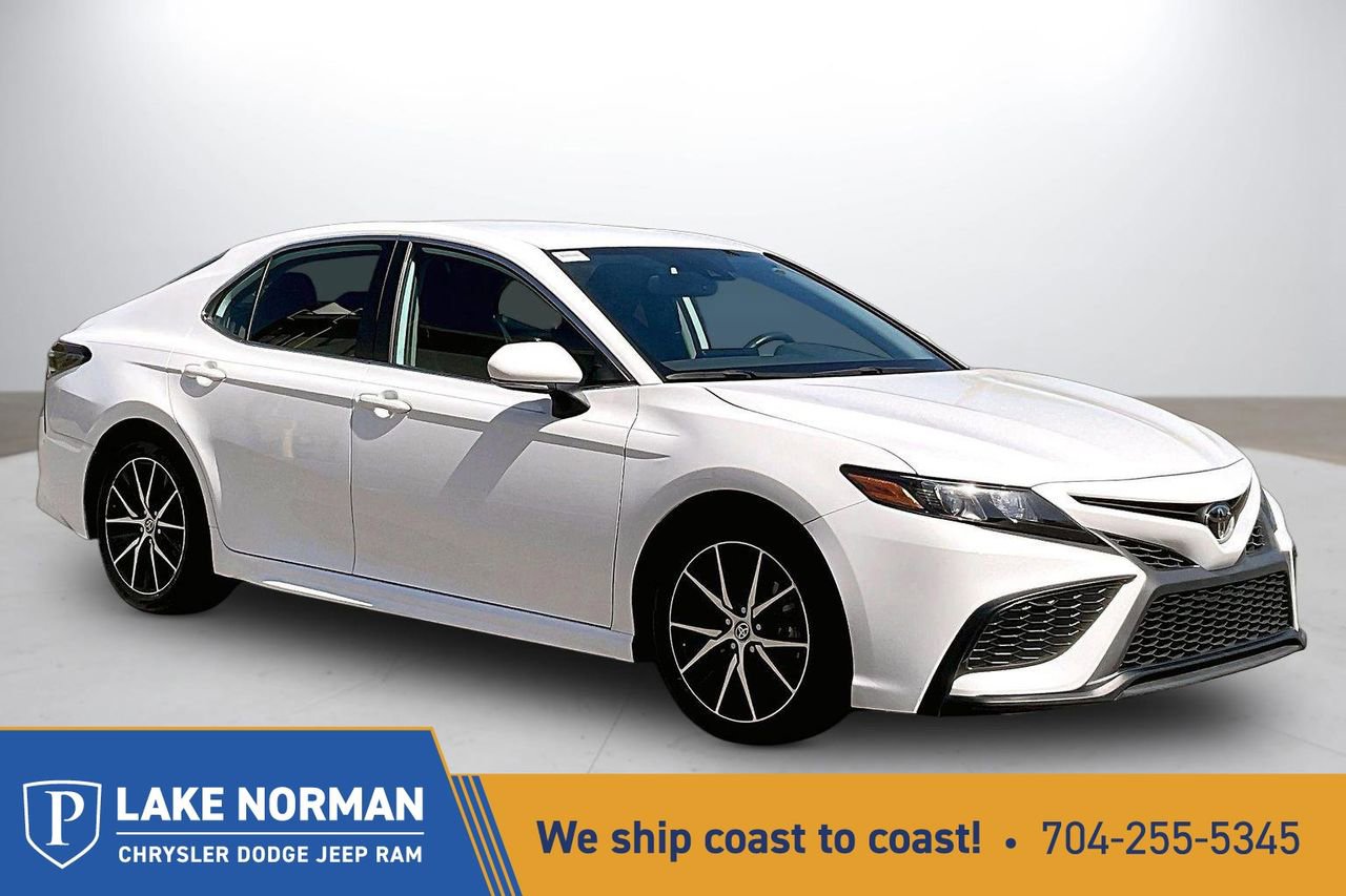 Used 2023 Toyota Camry SE w/ Convenience Package