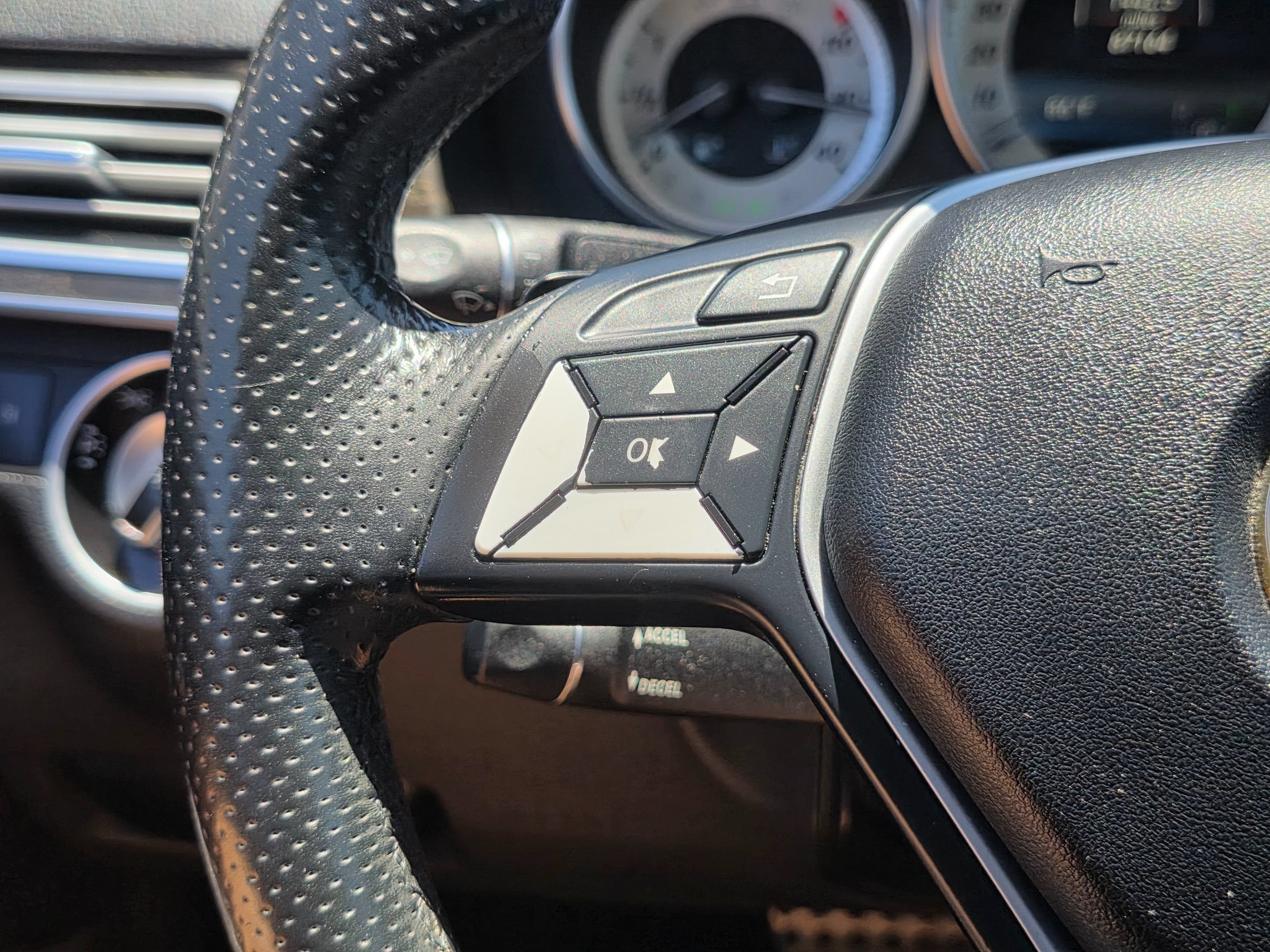 Used 2015 Mercedes-Benz E 350 Sedan w/ Premium 1 Package image 24