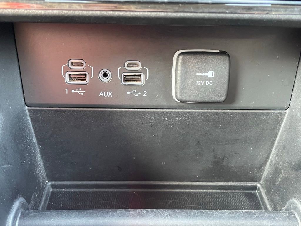 Used 2023 Jeep Grand Cherokee Limited image 34