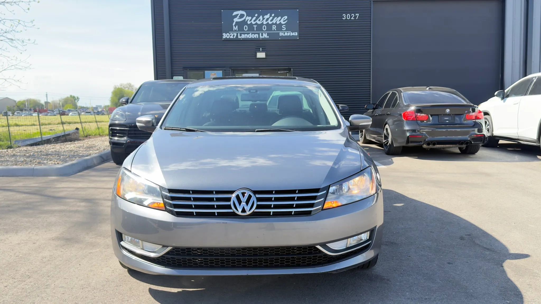 Used 2013 Volkswagen Passat TDI SEL Premium FWD image 3