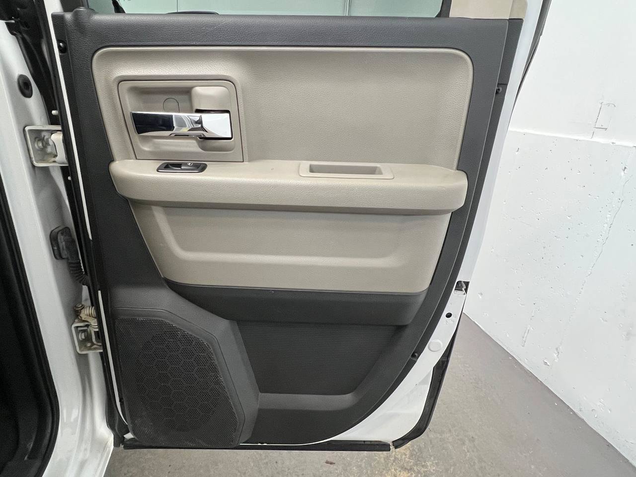 Used 2012 RAM 1500 Classic SLT AWD/4WD image 13