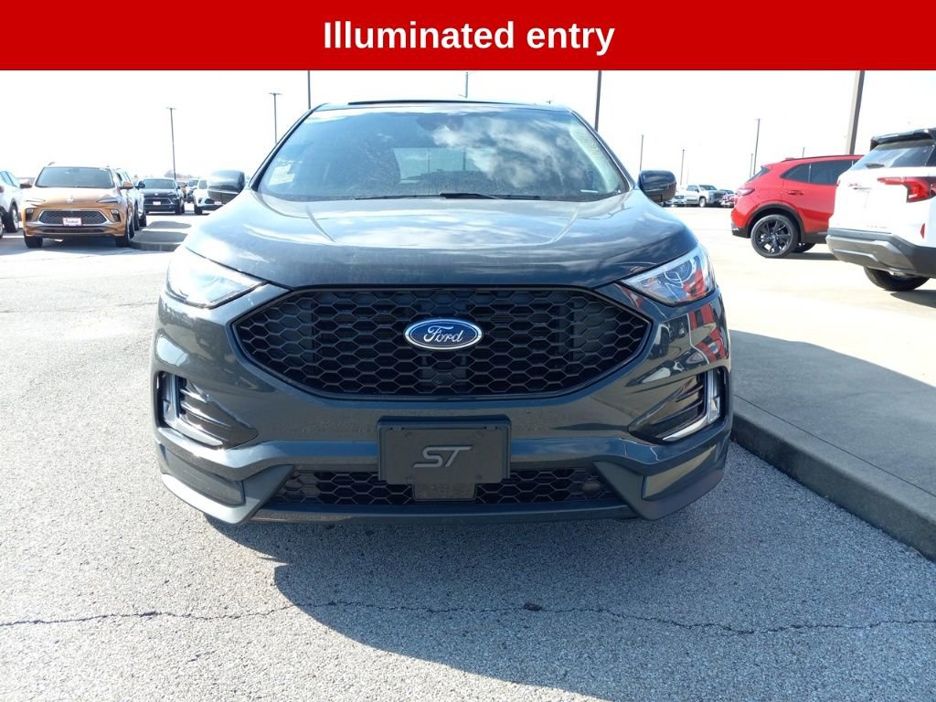 Used 2021 Ford Edge ST-Line w/ Cold Weather Package image 18