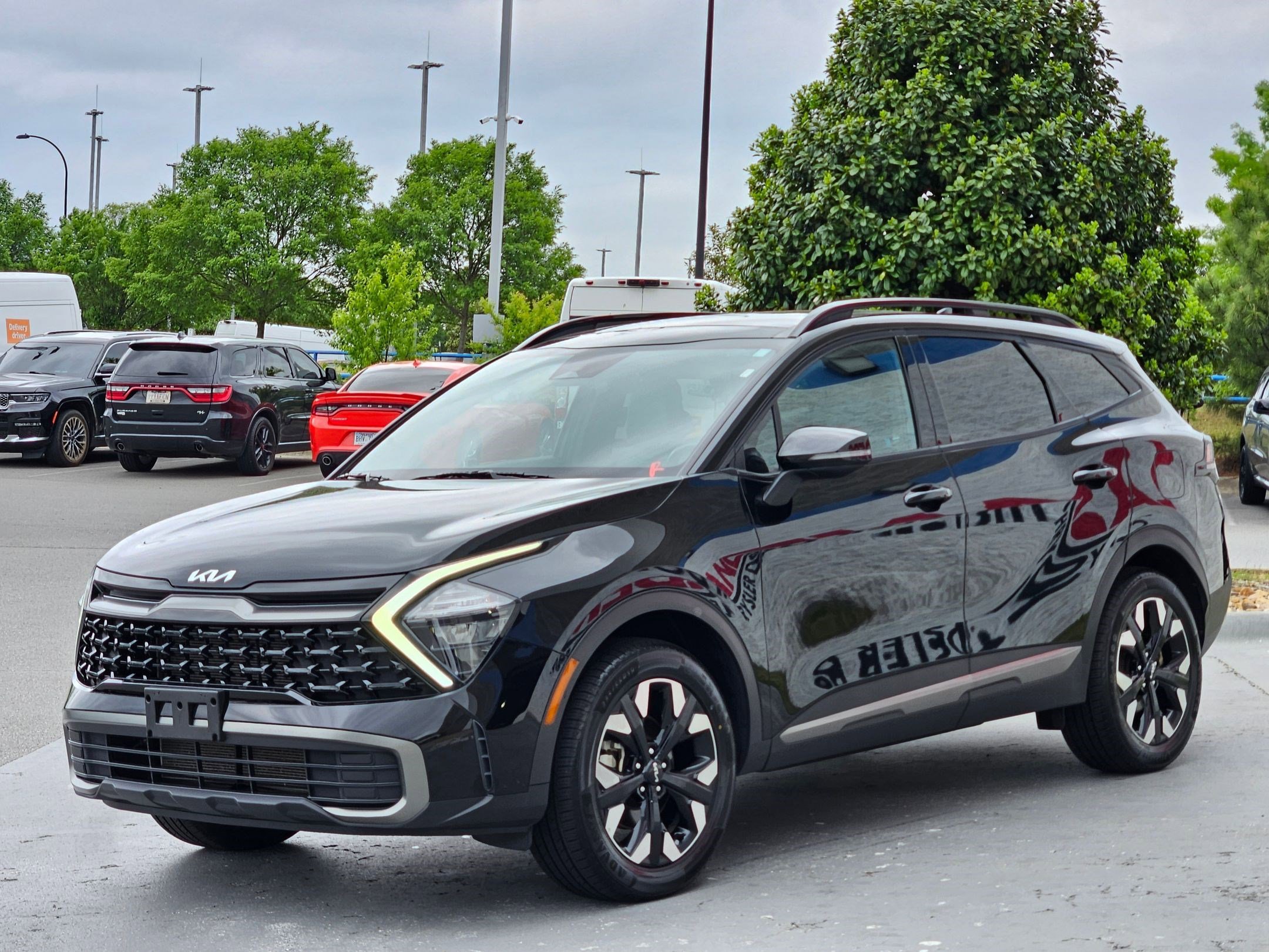 Used 2023 Kia Sportage X-Line w/ X-Line Premium Package AWD/4WD image 3