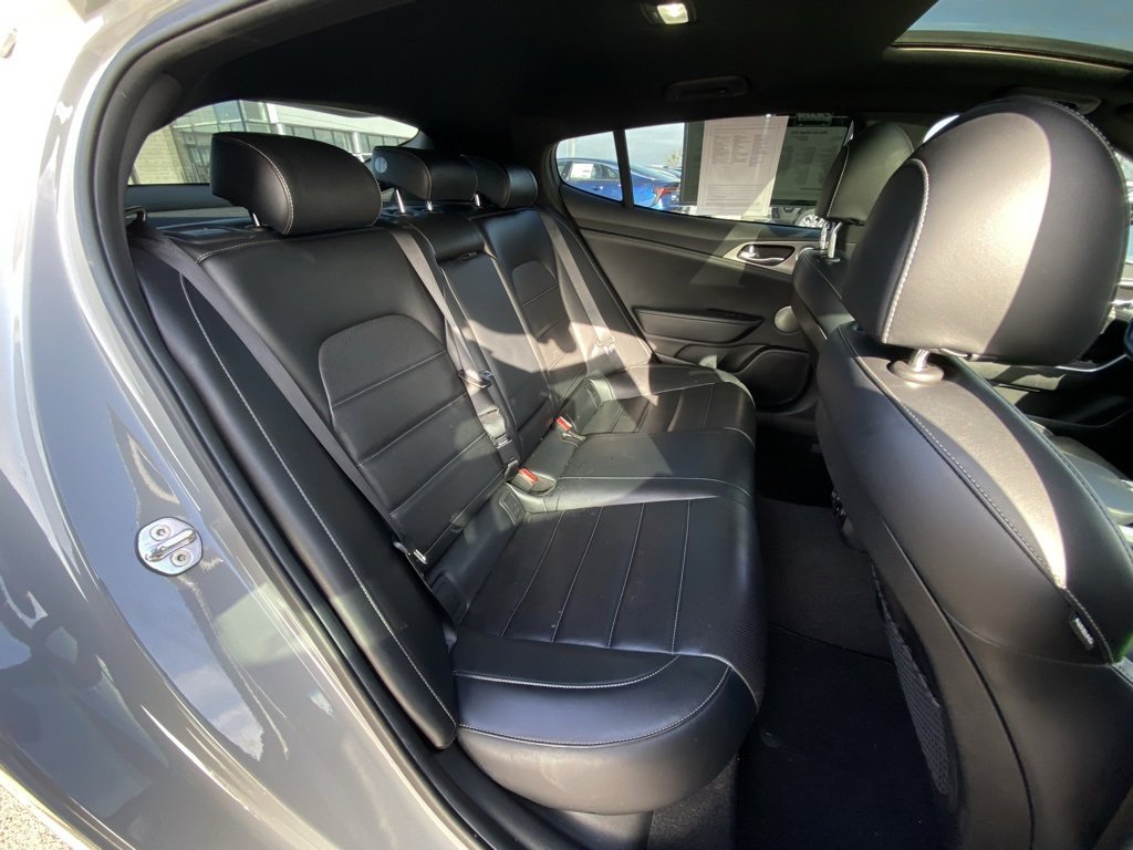 Used 2021 Kia Stinger GT2 image 29