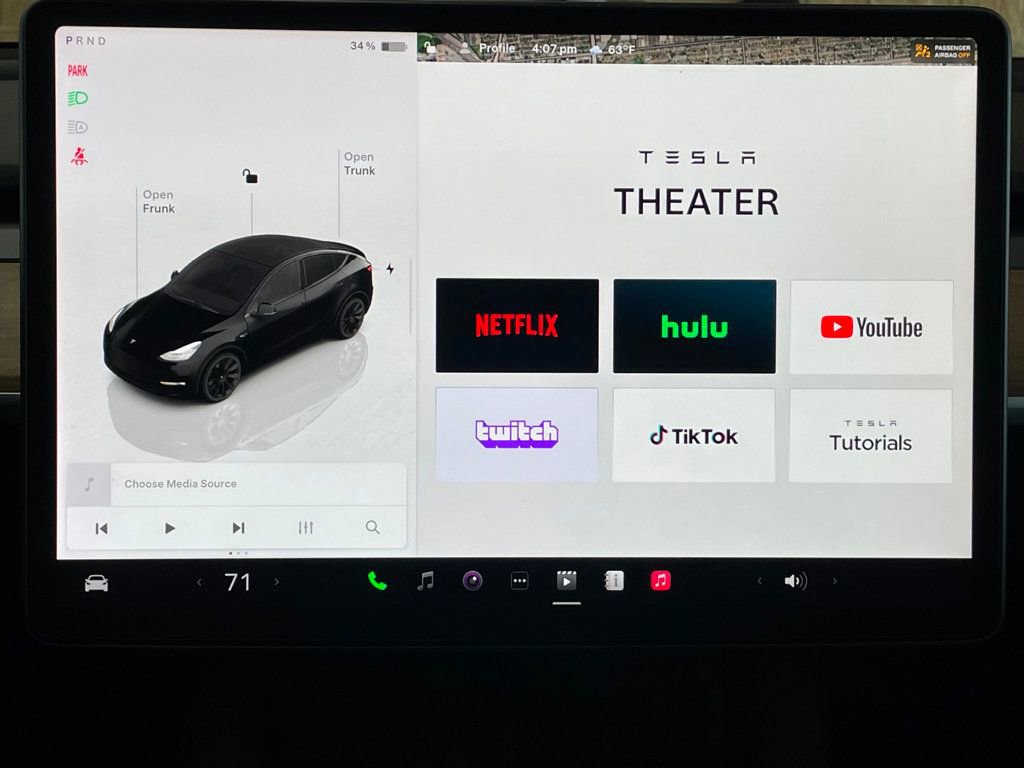 Used 2023 Tesla Model Y Long Range image 33
