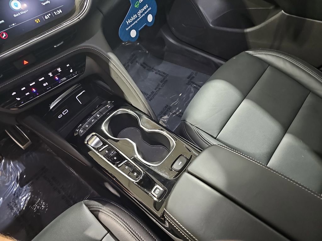 Certified 2023 Buick Envision Preferred w/ Sport Touring Package AWD/4WD image 27