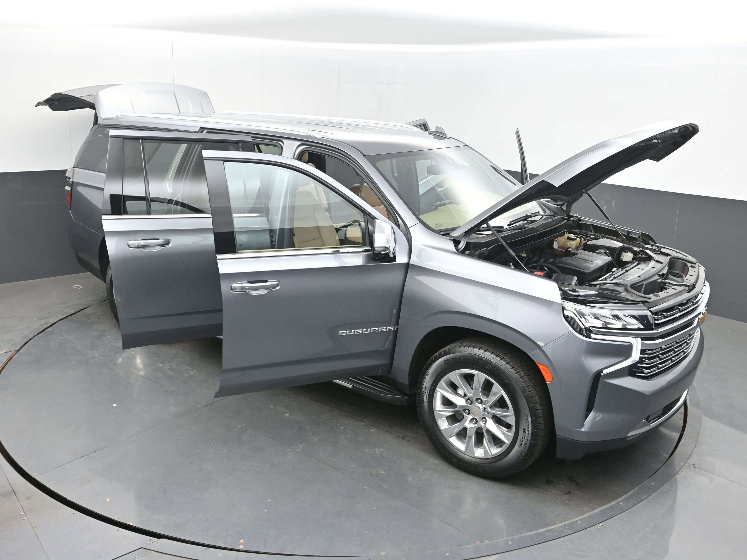 Used 2021 Chevrolet Suburban Premier image 39