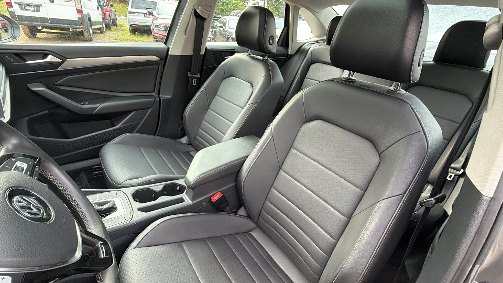Used 2021 Volkswagen Jetta SE FWD image 16