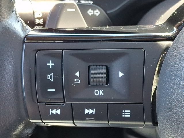 Used 2023 Nissan Rogue SL AWD/4WD image 21