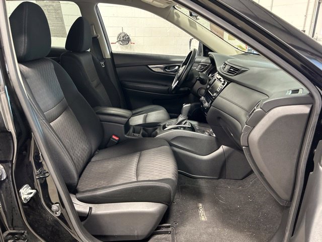 Used 2020 Nissan Rogue SV AWD/4WD image 12