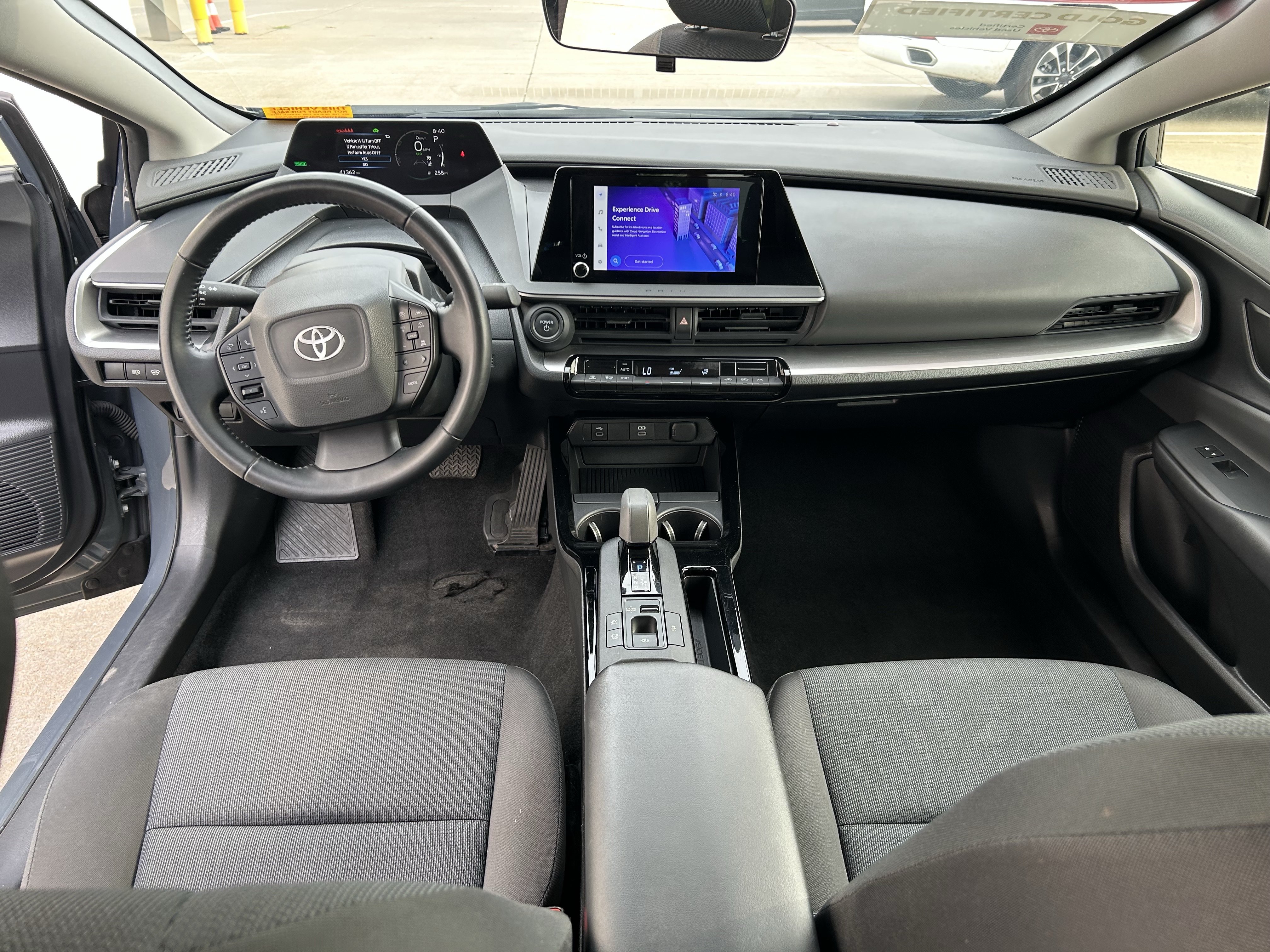 Used 2024 Toyota Prius LE FWD image 17