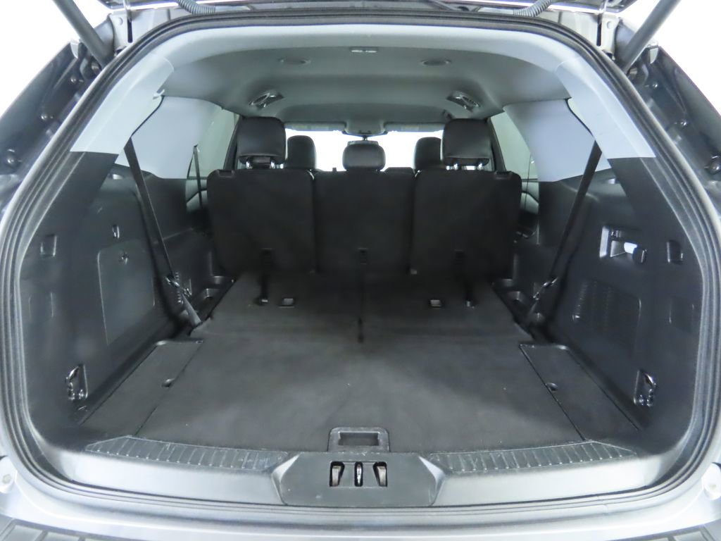 Used 2022 Ford Explorer XLT w/ Equipment Group 202A image 30
