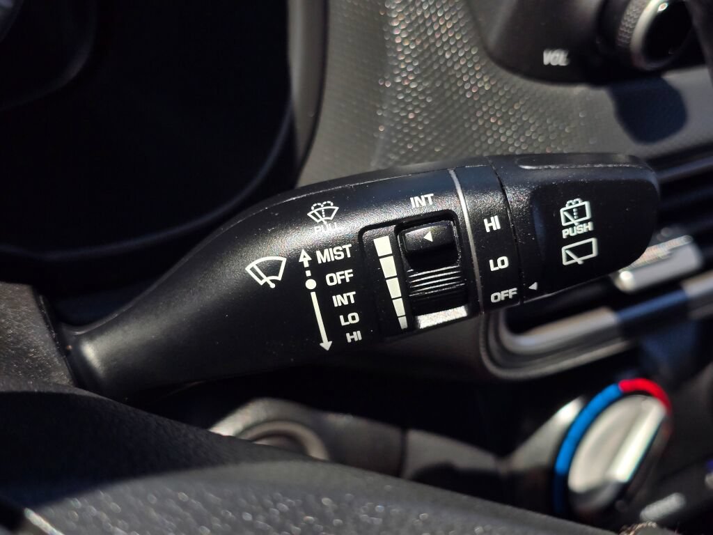Used 2018 Hyundai Kona SEL FWD image 25