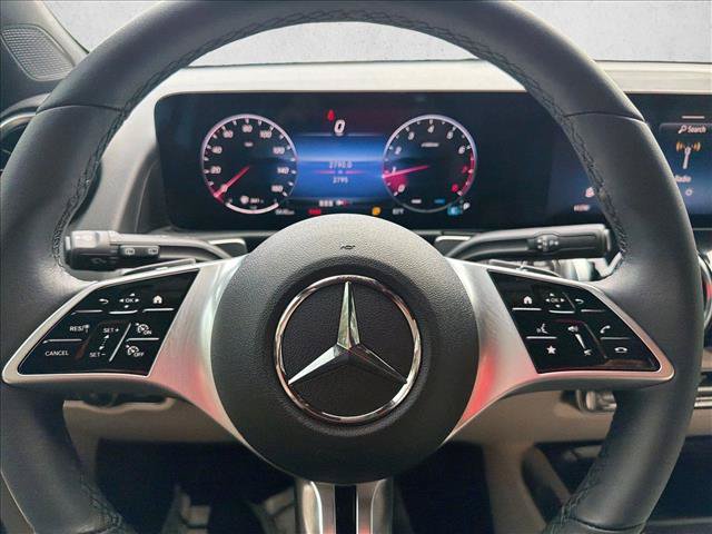 Used 2026 Mercedes-Benz GLB 250 image 17