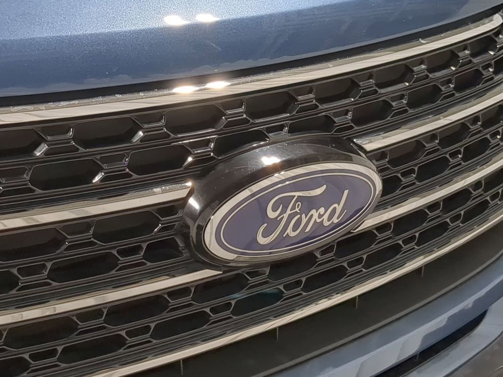 Used 2020 Ford Explorer XLT image 15