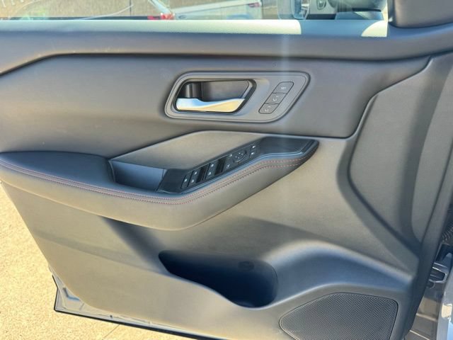 Used 2026 Nissan Rogue SV w/ Rock Creek Premium Package AWD/4WD image 18