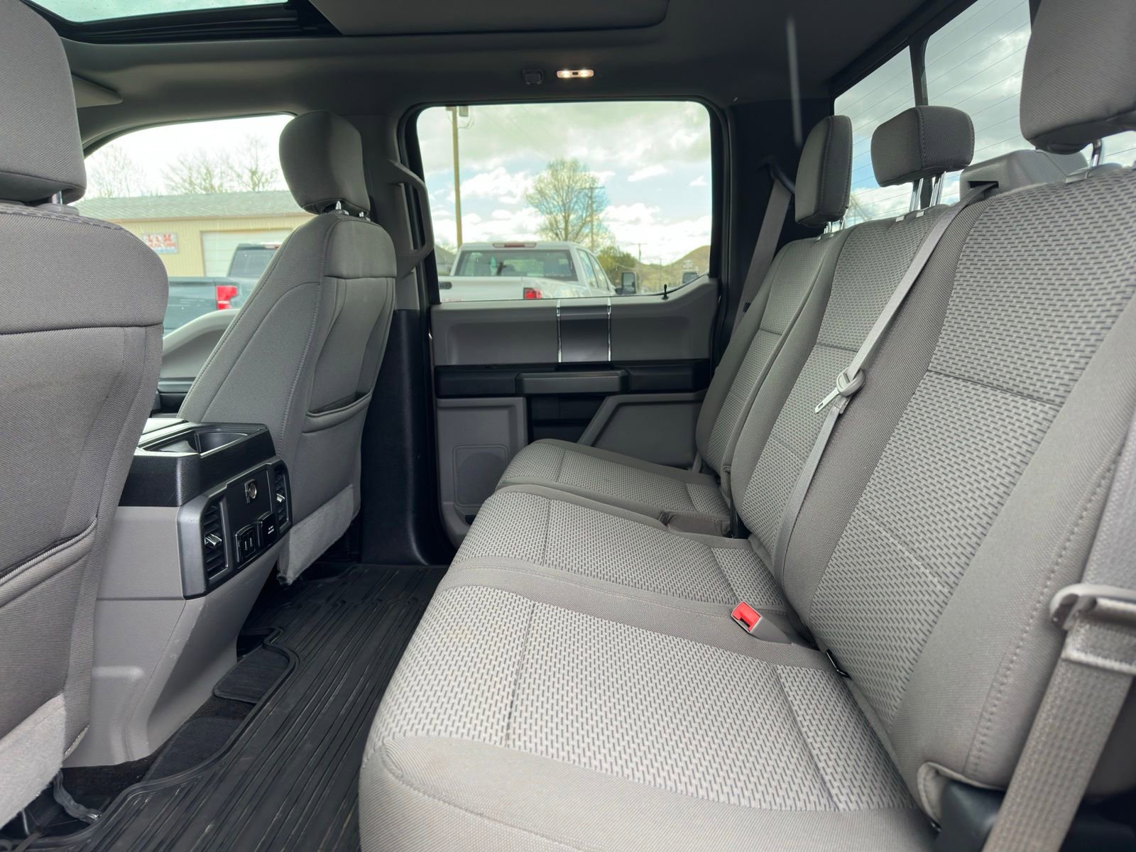 Used 2018 Ford F150 XLT w/ Equipment Group 302A Luxury AWD/4WD image 27