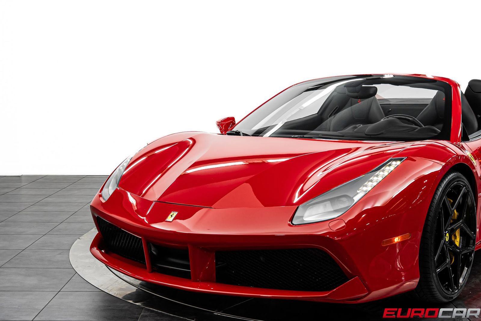 Used 2017 Ferrari 488 Spider image 11