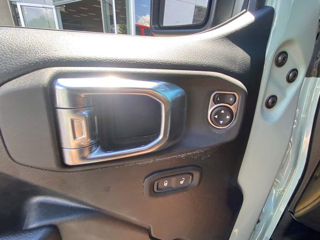 Used 2023 Jeep Wrangler Unlimited Rubicon 4xe AWD/4WD image 17