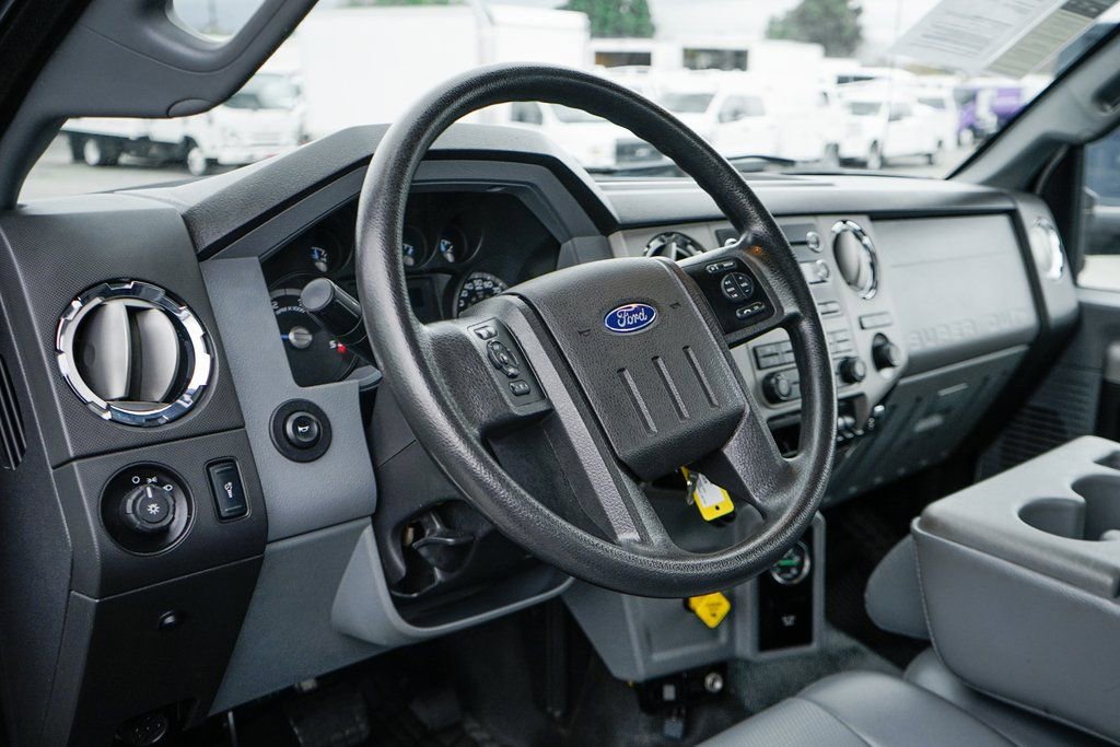 Used 2019 Ford F750 2WD Regular Cab Super Duty image 34