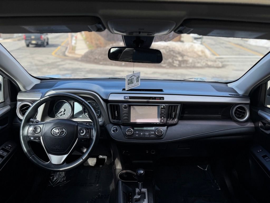 Used 2017 Toyota RAV4 XLE image 33