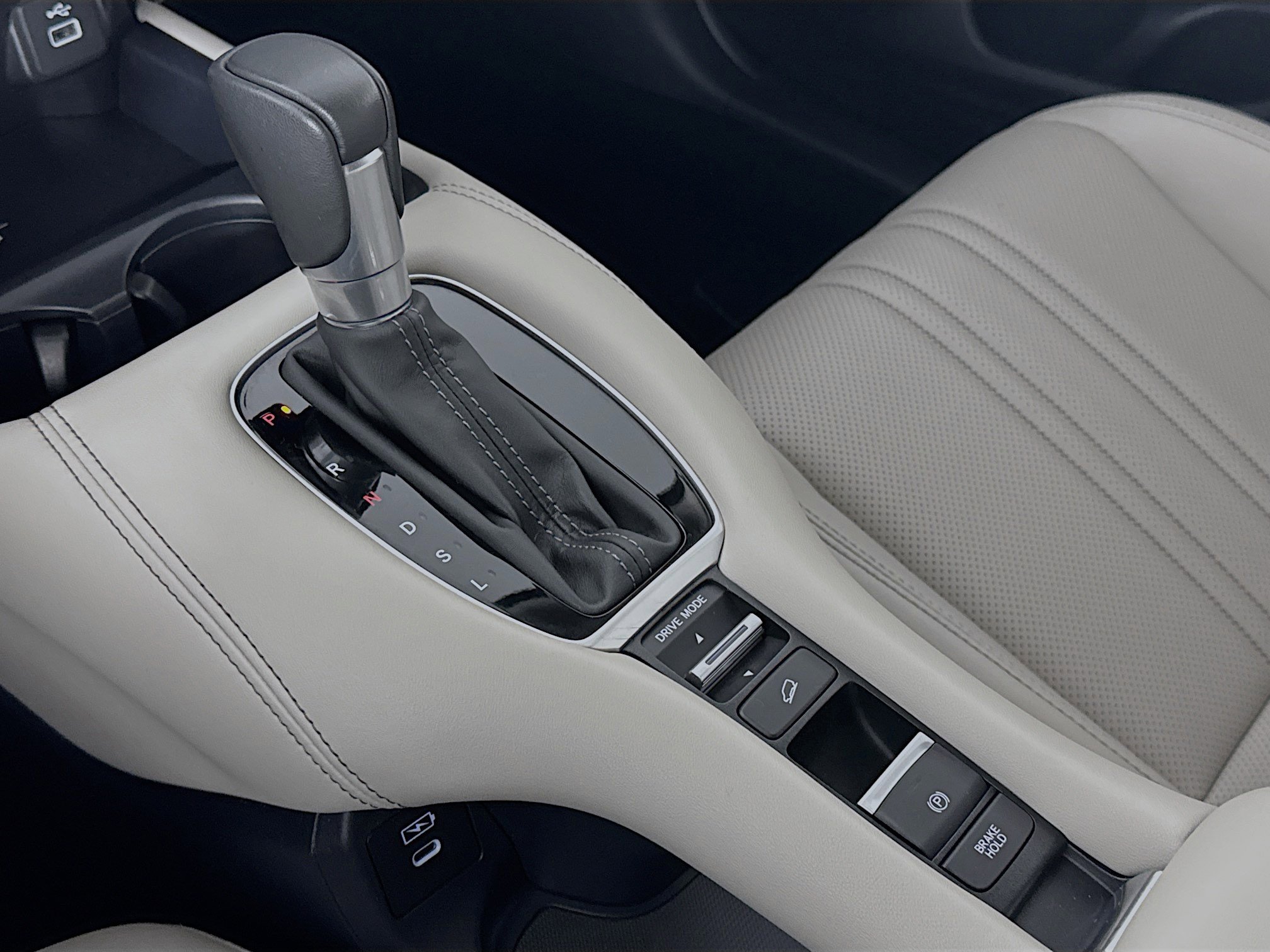 Certified 2024 Honda HR-V EX-L image 16