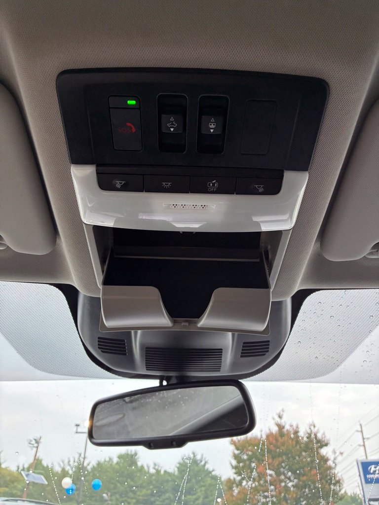 Used 2024 Nissan Rogue Platinum FWD image 42