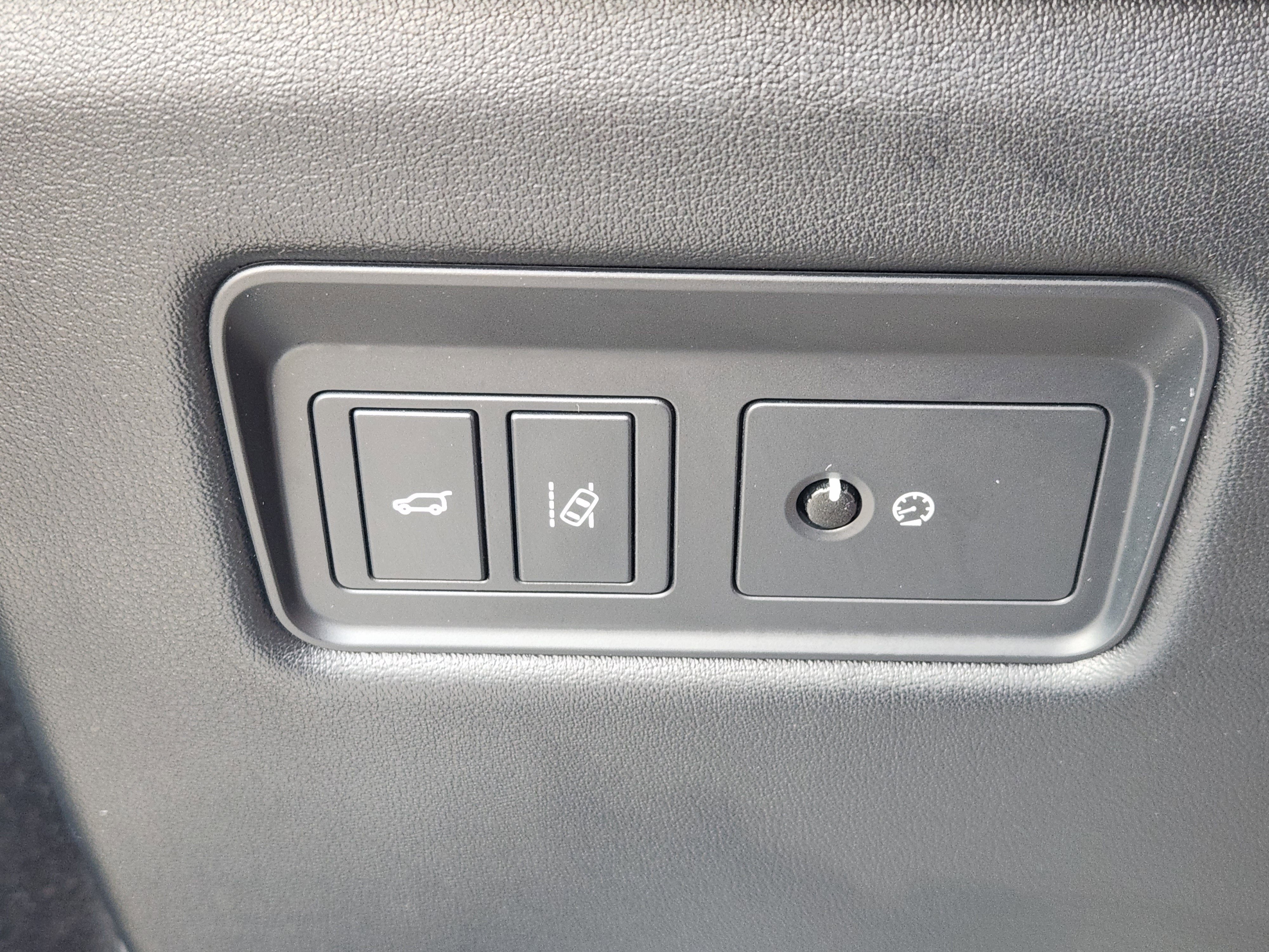 Used 2017 Land Rover Range Rover Long Wheelbase Supercharged image 22