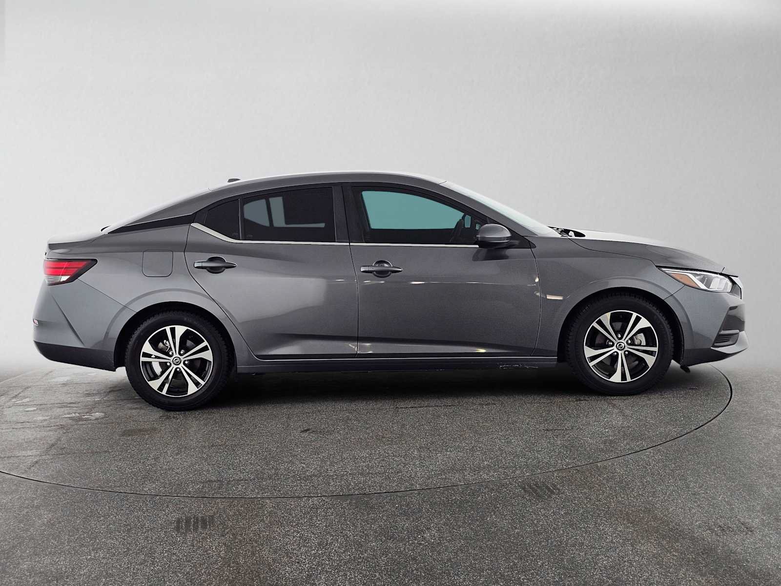 Used 2022 Nissan Sentra SV w/ Trunk Package FWD image 2