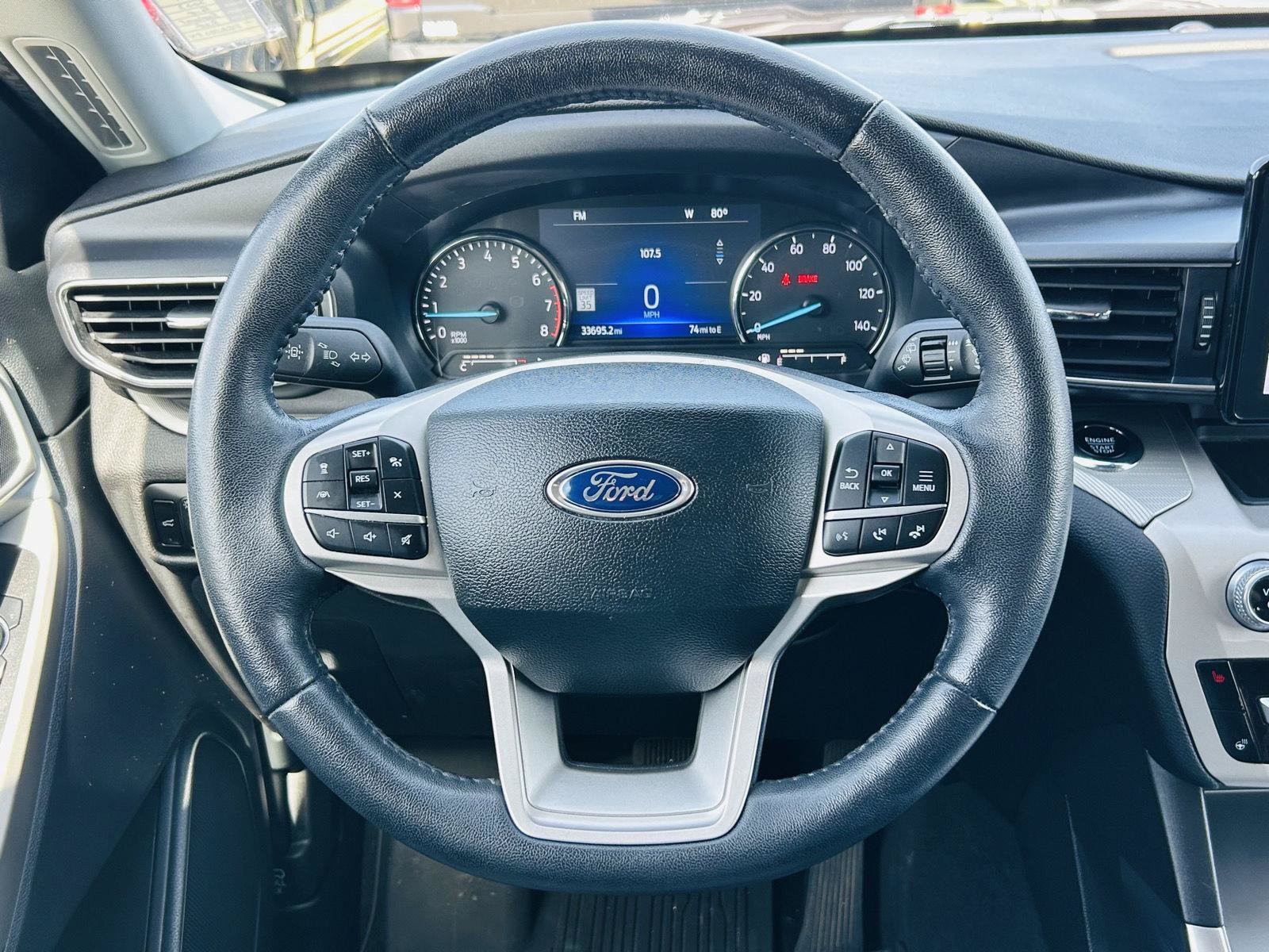 Used 2023 Ford Explorer XLT w/ Equipment Group 202A AWD/4WD image 18
