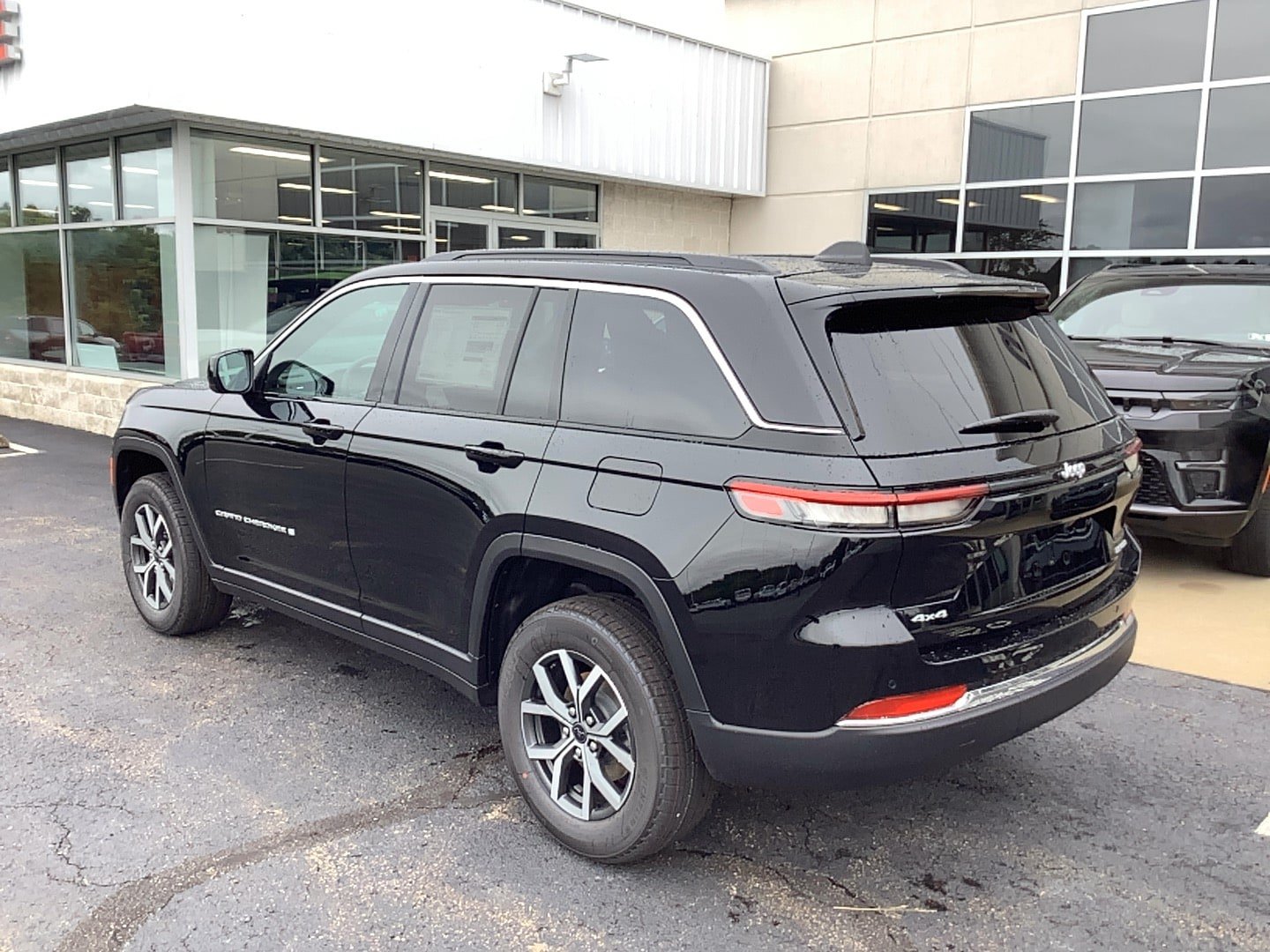 New 2027 Jeep Grand Cherokee Laredo X AWD/4WD image 6