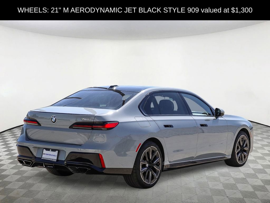Used 2024 BMW 760i xDrive w/ Executive Package image 4