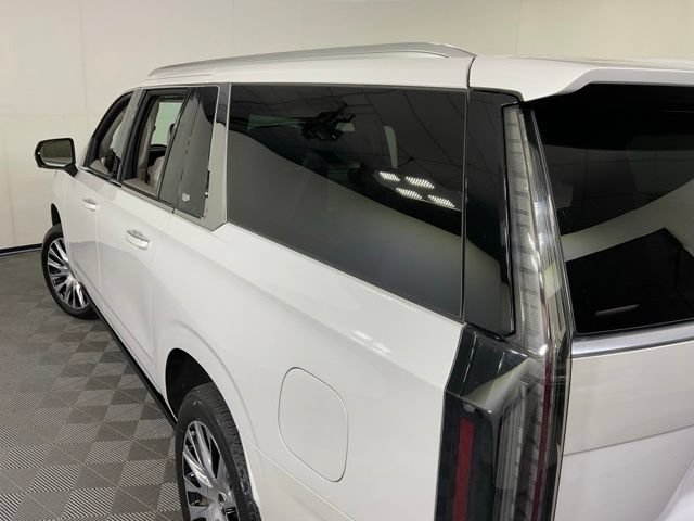Certified 2025 Cadillac Escalade ESV Premium Luxury Platinum AWD/4WD image 36