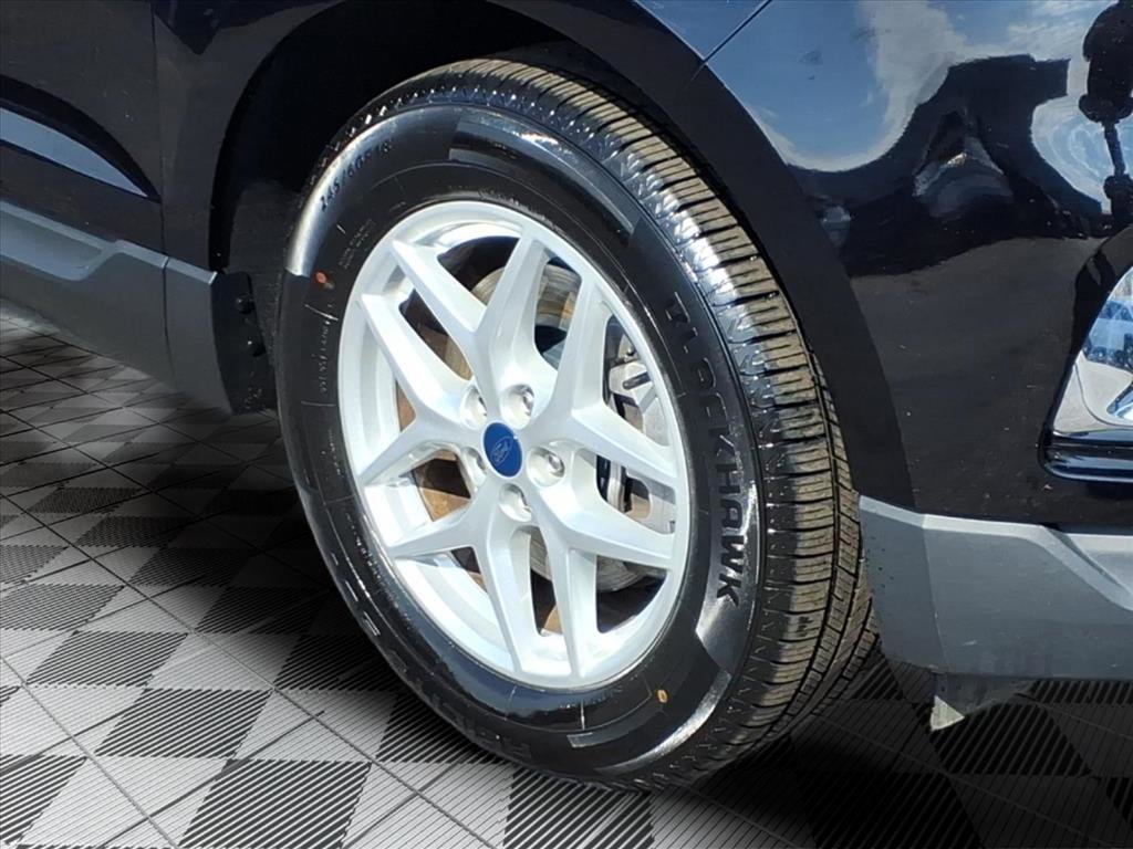 Used 2022 Ford Edge SEL image 11