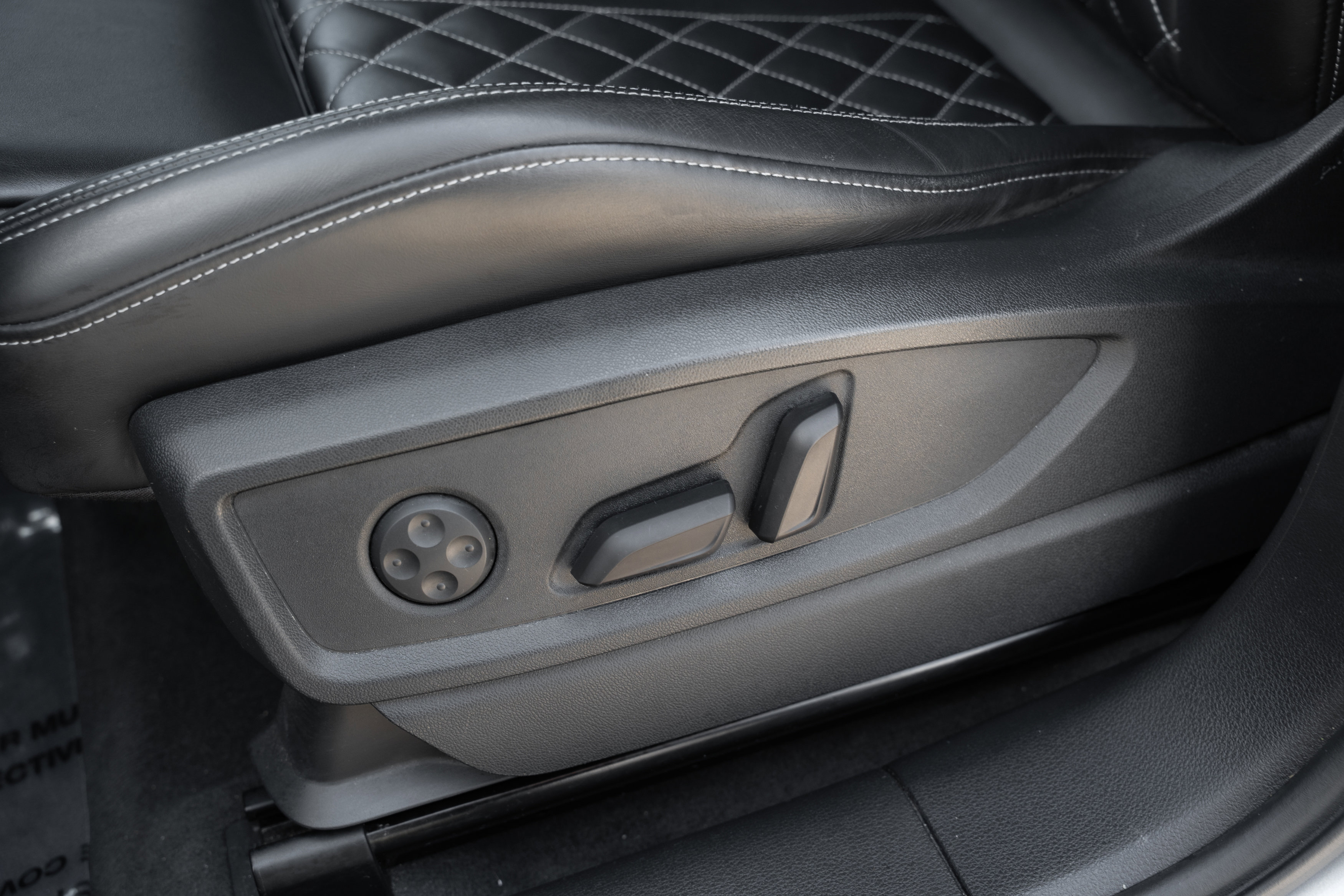 Used 2019 Audi SQ5 Premium Plus image 23