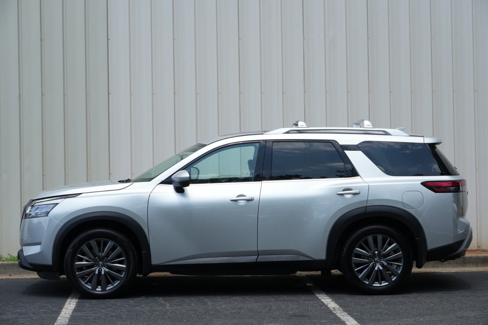 Used 2022 Nissan Pathfinder SL w/ SL Premium Package FWD image 47