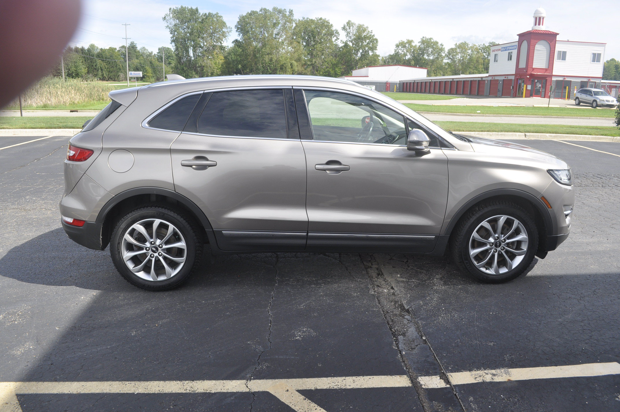 Used 2019 Lincoln MKC Select w/ Select Plus Package AWD/4WD image 8