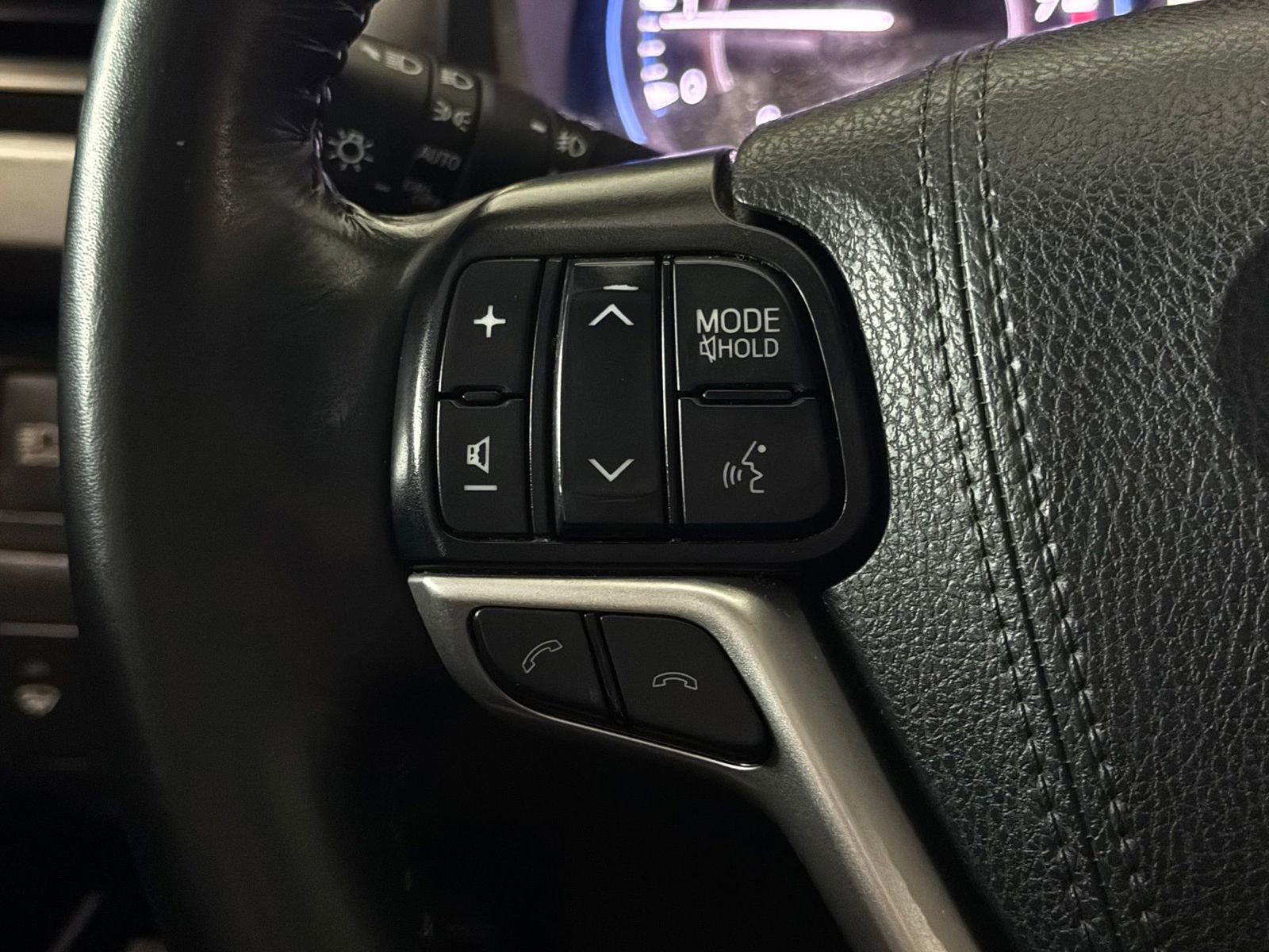 Used 2019 Toyota Highlander Limited AWD/4WD image 30