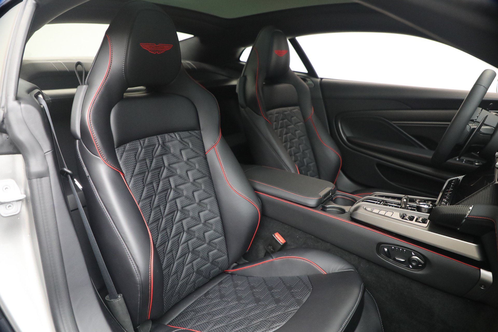 New 2026 Aston Martin Vanquish RWD image 20