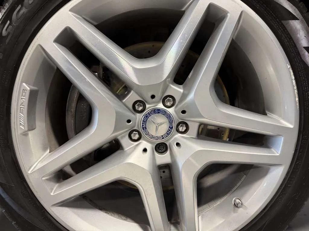 Used 2015 Mercedes-Benz GL 550 4MATIC image 11
