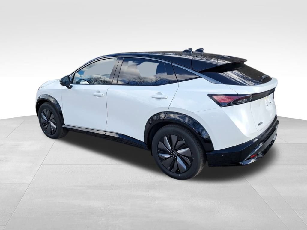 New 2025 Nissan Ariya Platinum image 3