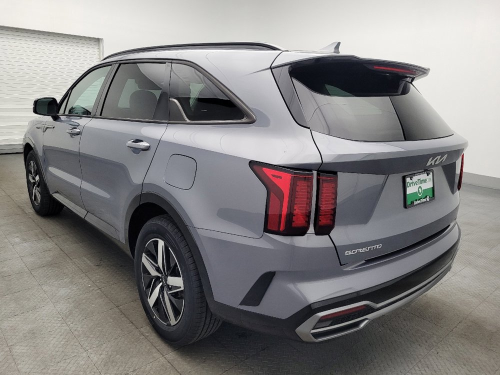 Used 2023 Kia Sorento S w/ Panoramic Sunroof Package image 5