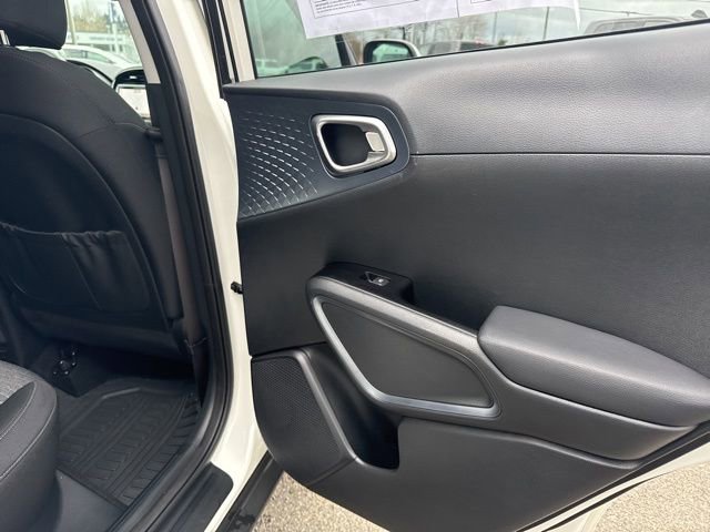 Used 2023 Kia Soul EX image 15