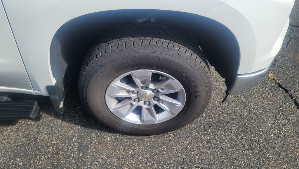 Used 2025 Chevrolet Silverado 1500 W/T w/ WT Value Package image 15