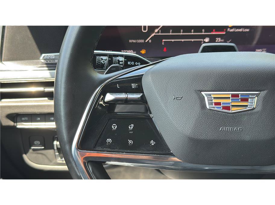 Used 2025 Cadillac Escalade ESV Sport w/ Touring Package AWD/4WD image 31