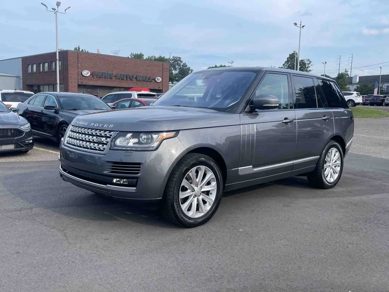 Used 2016 Land Rover Range Rover HSE image 7