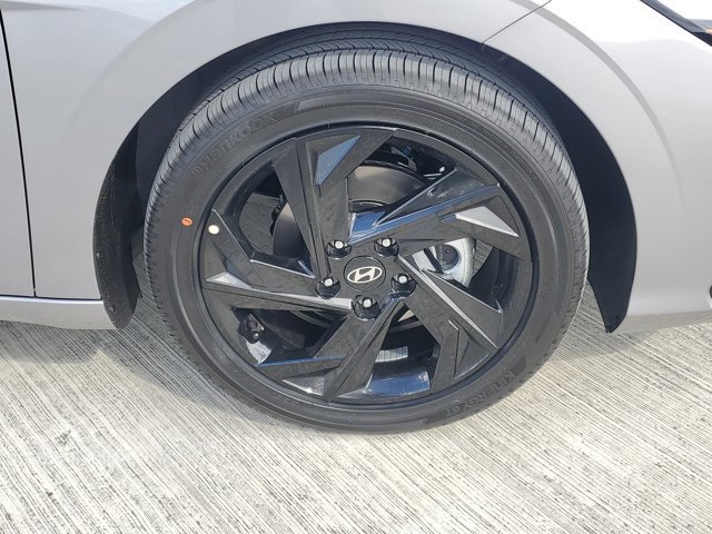 New 2026 Hyundai Elantra SEL Sport Premium FWD image 5