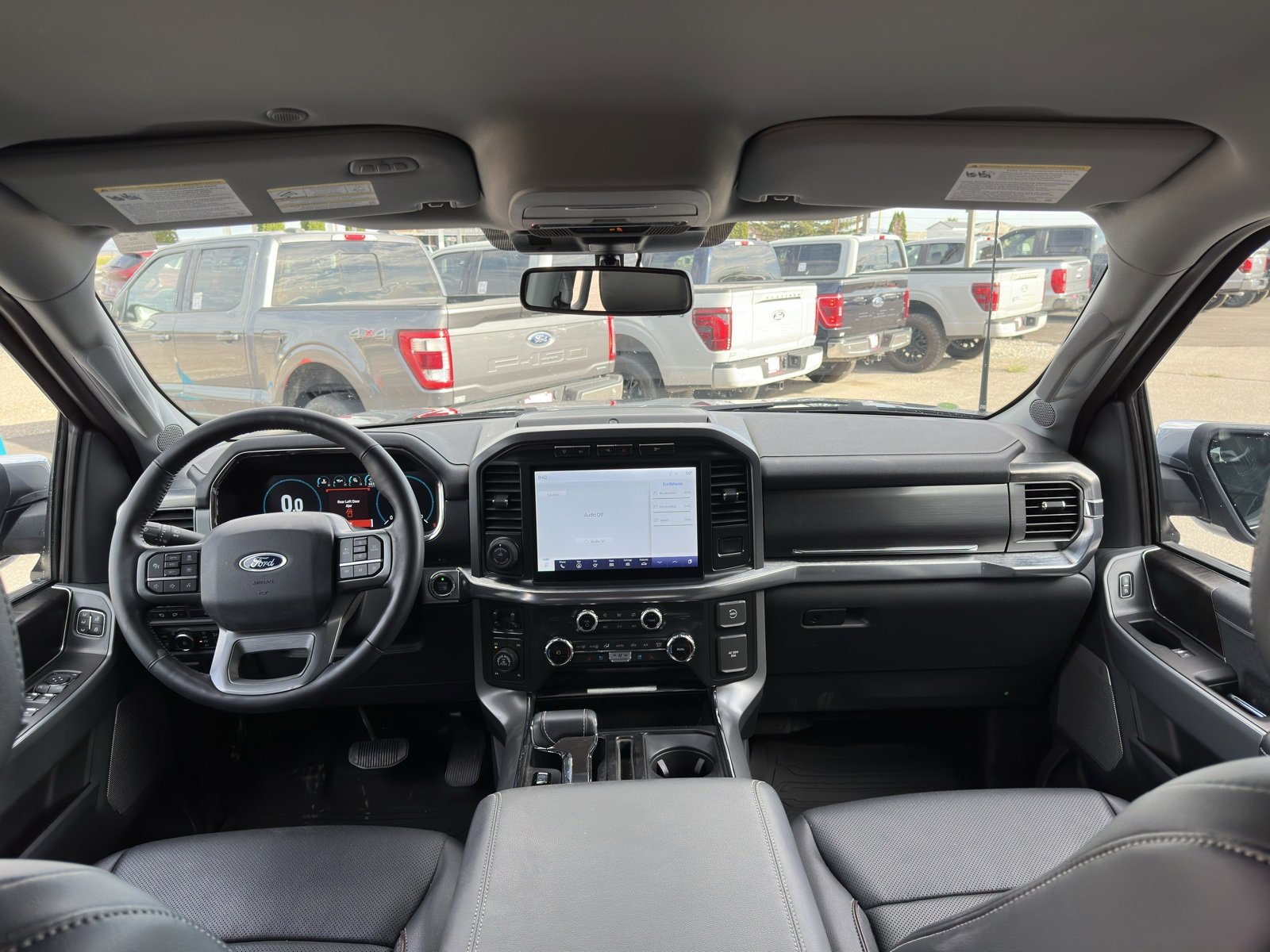 Used 2022 Ford F150 Lariat image 9