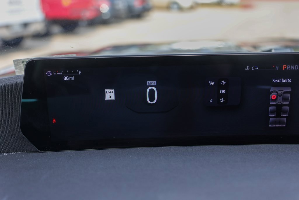 Used 2025 Ford Expedition Max Platinum w/ Driver's Package image 11